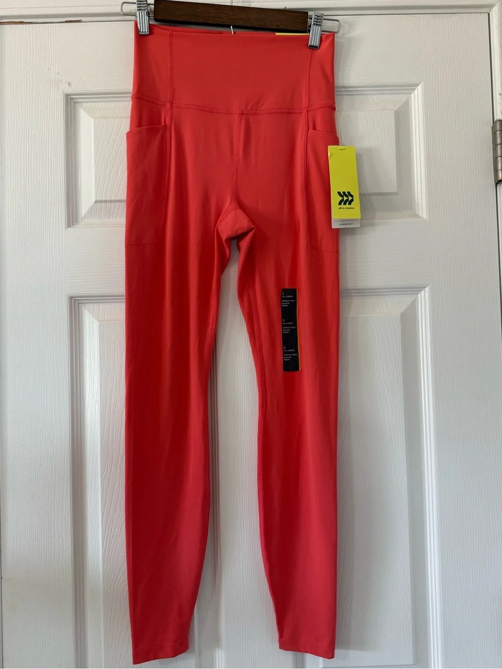 NWT All in Motion High-Waist Performance Leggings in Coral- Small